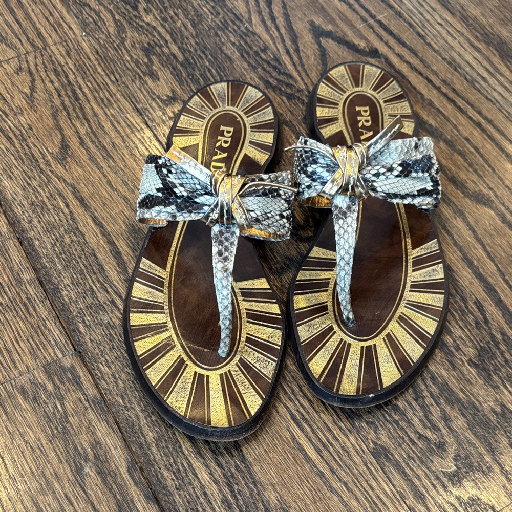 Prada Women's Black and Gold Bow Sandals